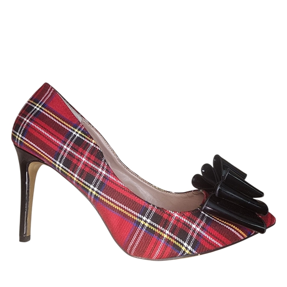 BETSEY JOHNSON red/black plaid bow heels, size 8.5